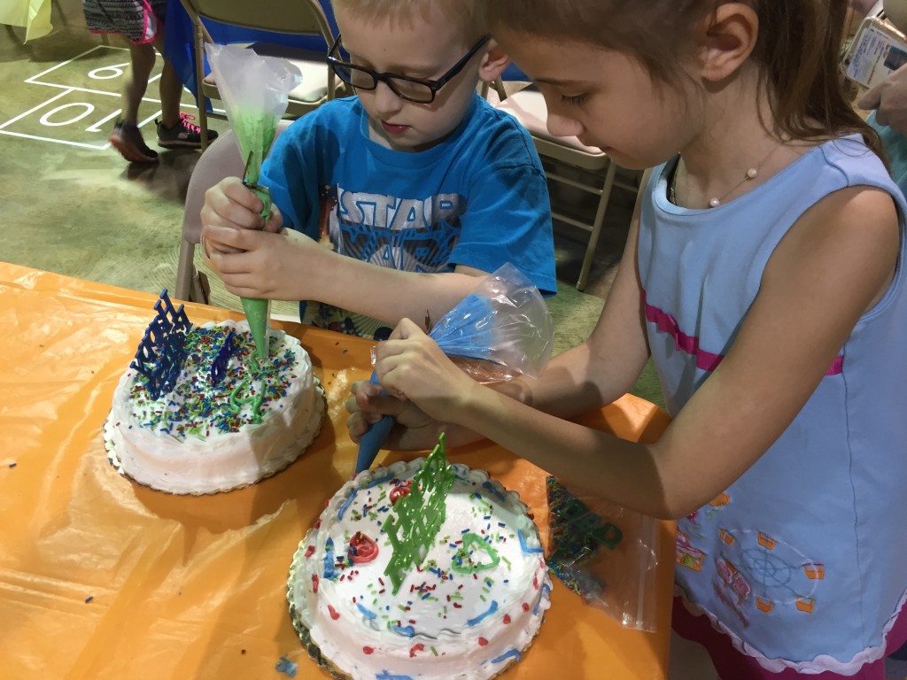 Father's Day Cake Decorating