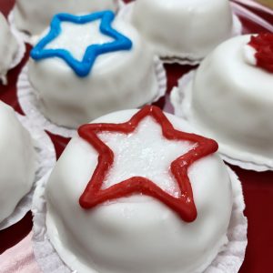 Petite Fours - Patriotic qty 6