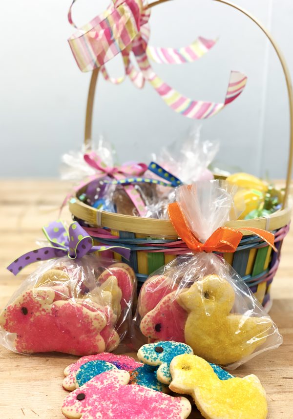 Easter Basket 6 Cut-Out Cookies - Bag with ribbon
