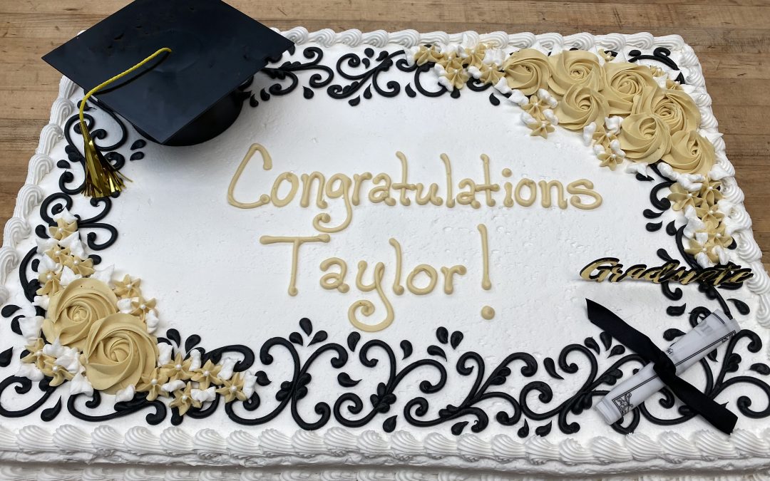 Its Not Too Early To Be Thinking About Graduation Cakes