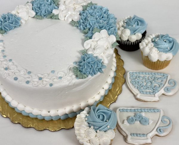 Mother's Day Hydrangea Cake 8"